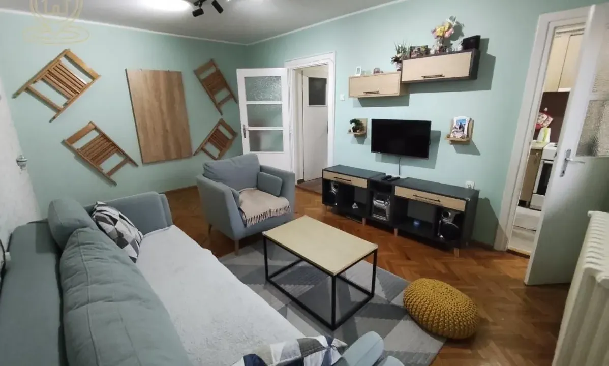 Izdavanje, dvosoban stan, 48m², Bulevar Oslobodjenja, Novi Sad Sve Podlokacije