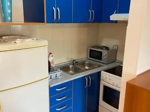 Izdavanje, jednosoban stan, 36m², Stari Aerodrom, Podgorica - image 4