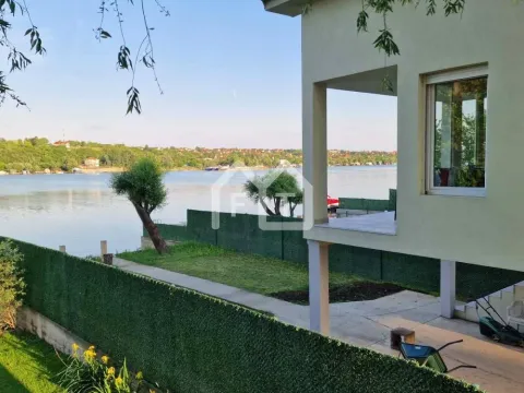 Sale, house, 30m², Bečmen, Surčin - image 10