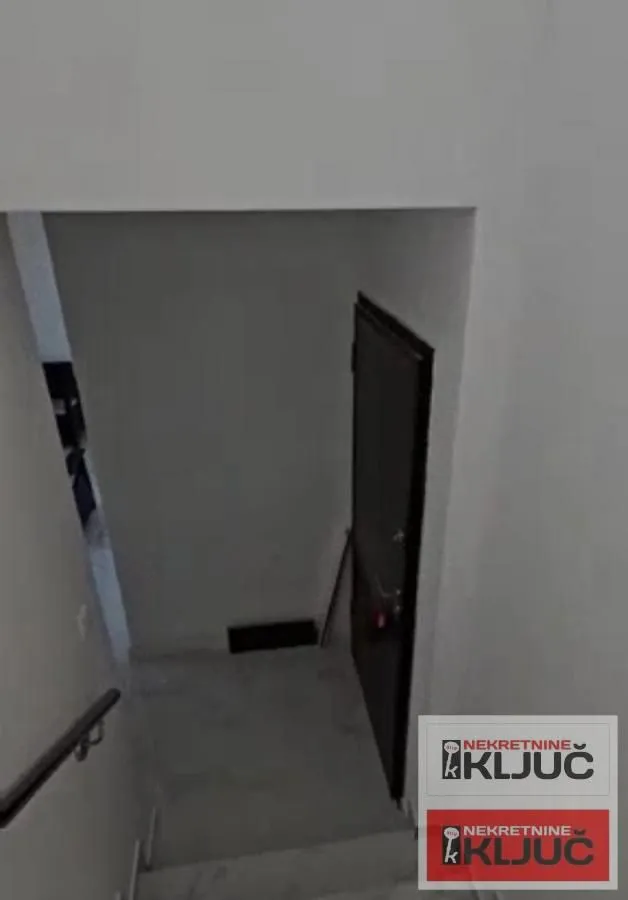 Prodaja, četvorosoban stan, 200m², Sremska Kamenica, Petrovaradin