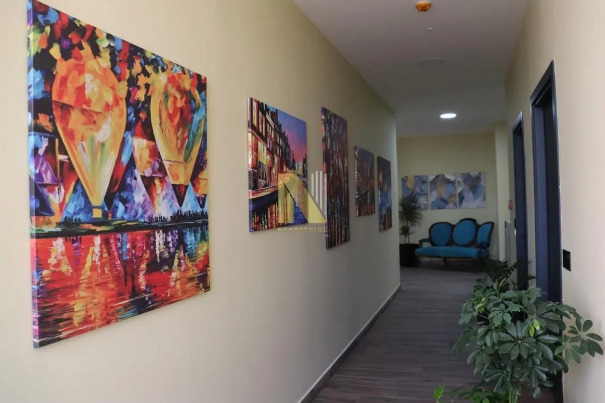 Sale, office space, 523m², Šid, Srbija