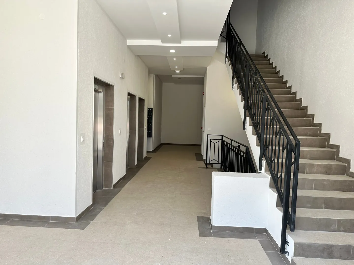 Prodaja, dvosoban stan, 49m², Central Point, Podgorica