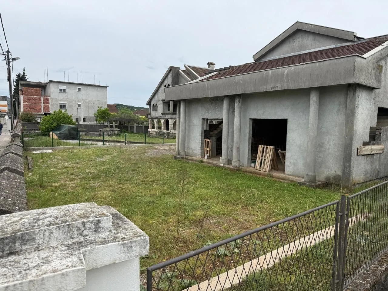 Sale, house, 285m², Karaburško Polje, Podgorica
