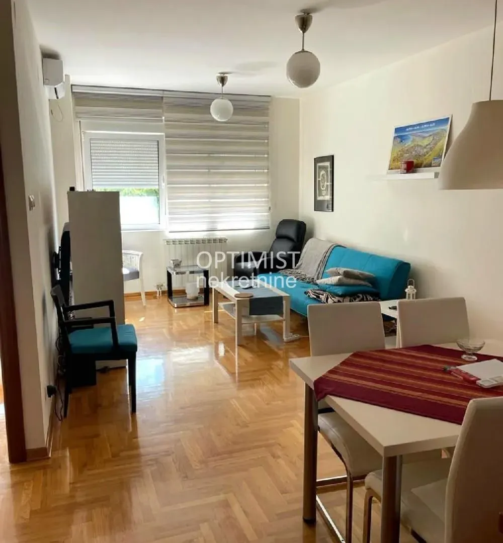 Rent, two bedroom apartment, 48m², Vračar Sve Podlokacije, Beograd