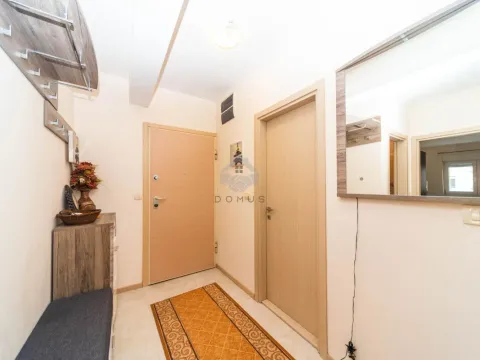 Izdavanje, dvosoban stan, 74m², City Kvart, Podgorica - image 12