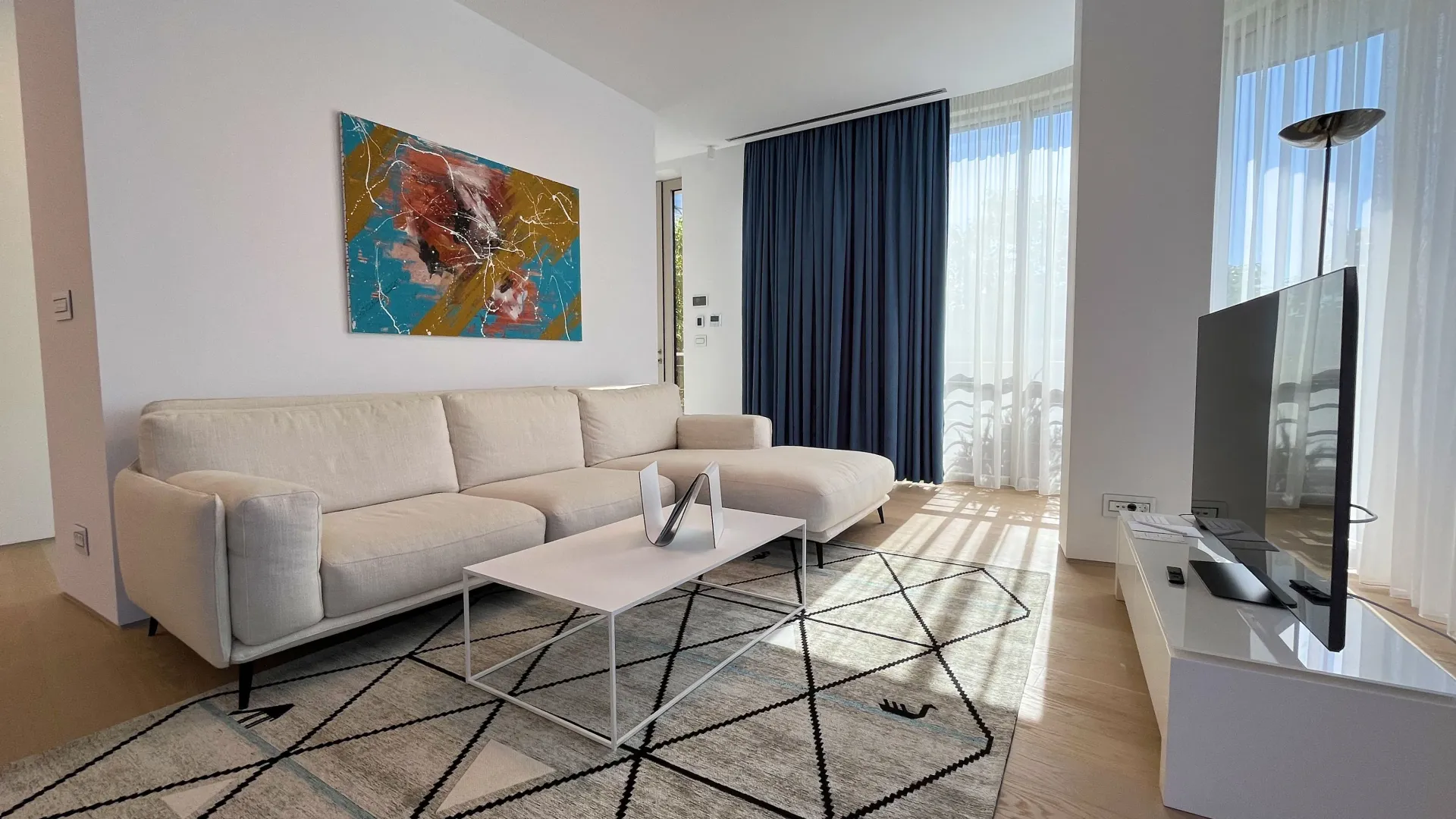 Prodaja, trosoban stan, 200m², Dukley Gardens, Budva