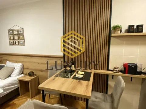 Prodaja, garsonjera, 24m², Blok 6, Podgorica - image 14