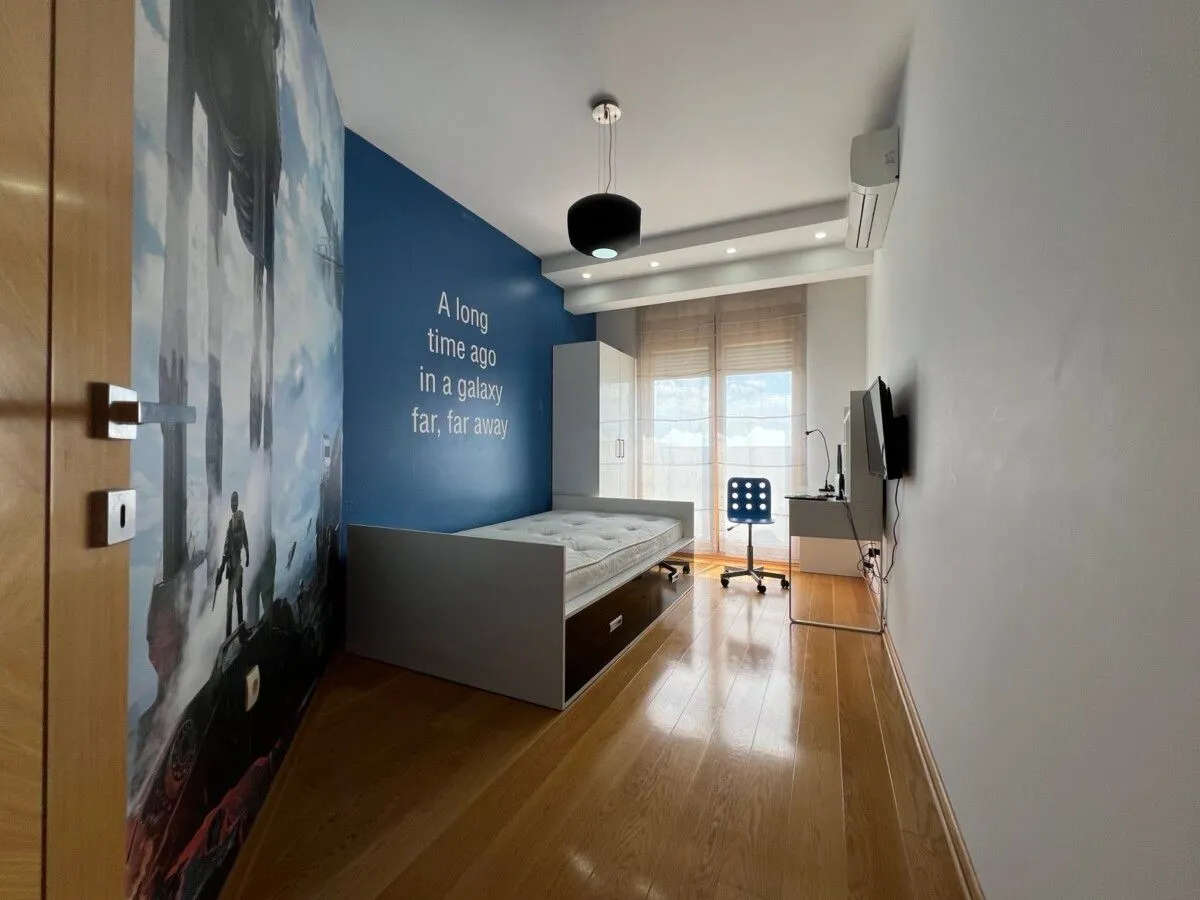 Izdavanje, trosoban stan, 103m², Momišići, Podgorica