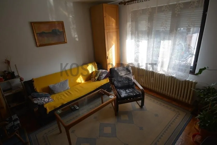 Prodaja, kuća, 74m², Čubura, Beograd