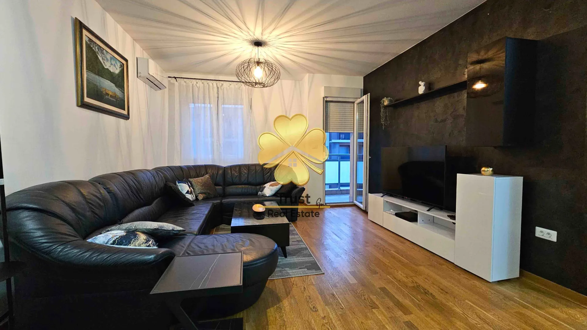 Izdavanje, dvosoban stan, 65m², City Kvart, Podgorica