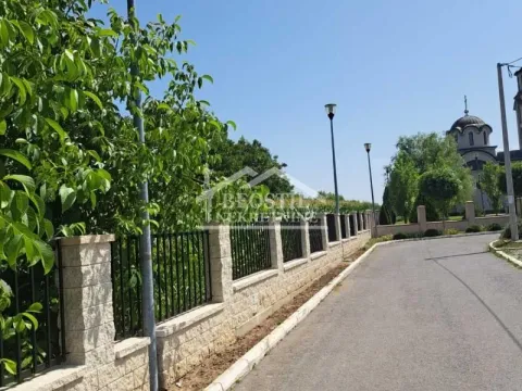 Zemljište in Zemun Sve Podlokacije