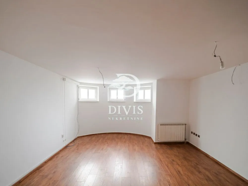 Izdavanje, kuća, 480m², Zvezdin Stadion, Beograd