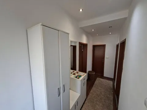 Rent, two bedroom apartment, 80m², Bjeliši, Bar - image 11