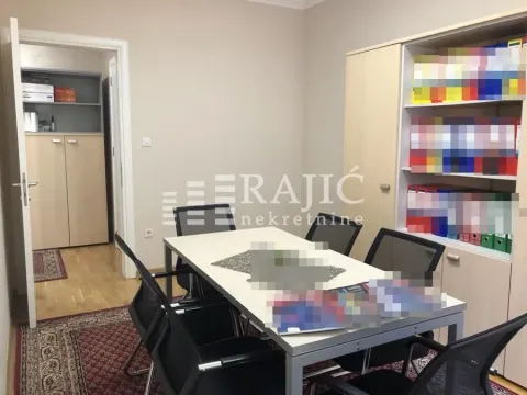Sale, three bedroom apartment, 82m², Južni Bulevar, Vračar Sve Podlokacije - image 7