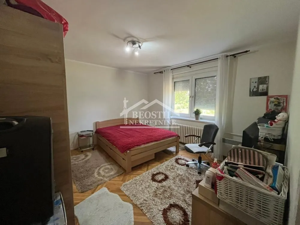 Prodaja, trosoban stan, 76m², Papazovac, Smederevo