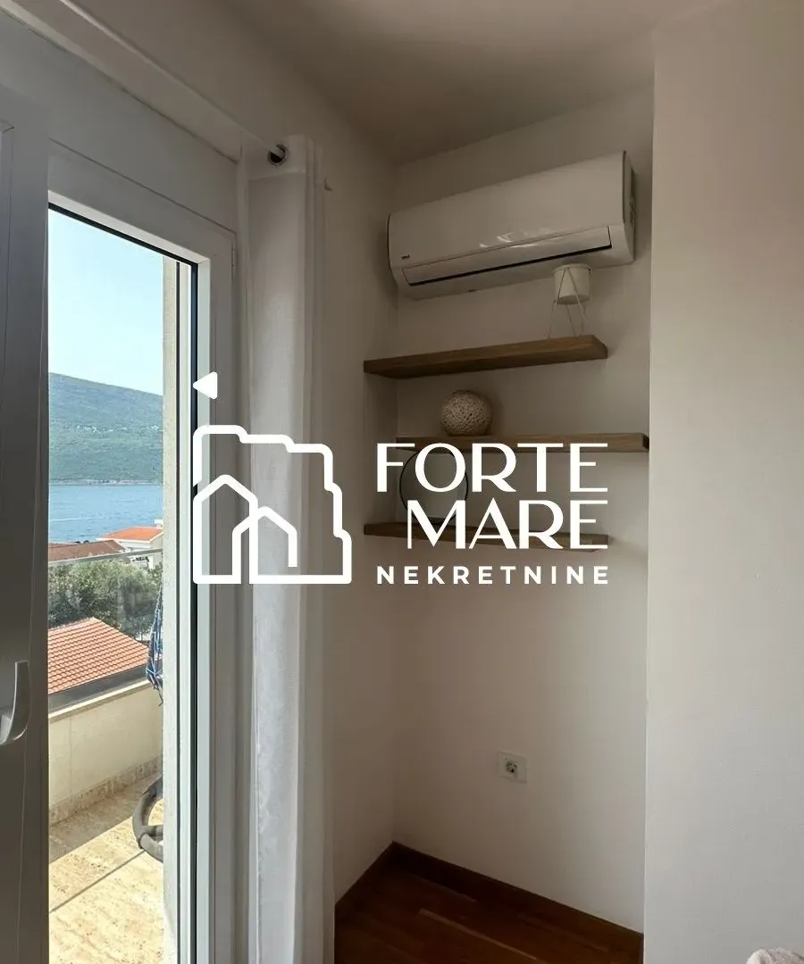 Prodaja, jednosoban stan, 52m², Baošići, Herceg Novi