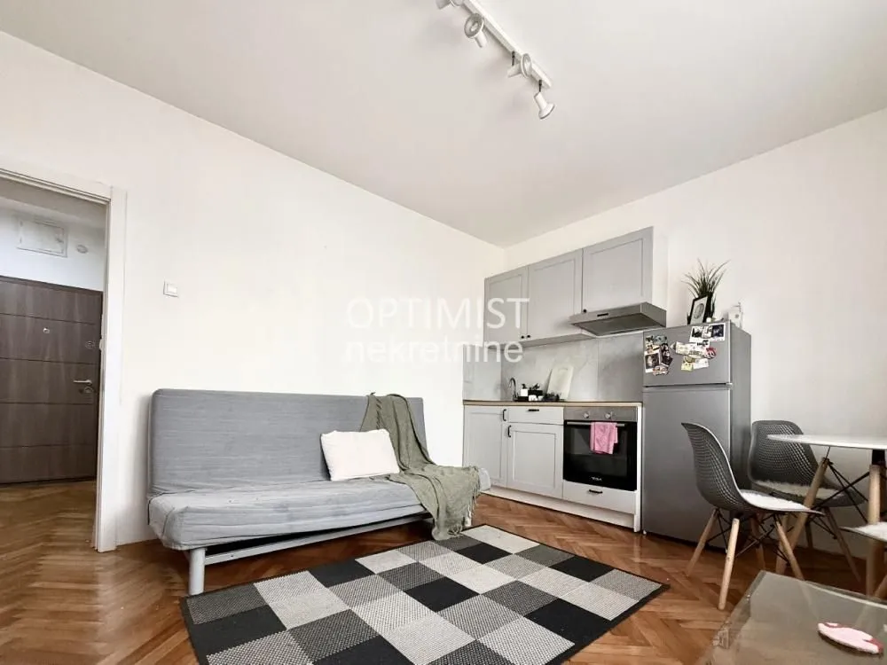 Rent, one bedroom apartment, 32m², Stari Grad, Beograd