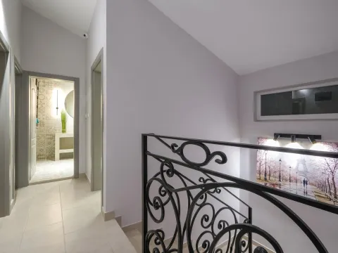 Sale, house, 198m², Dumidran, Tivat - image 18