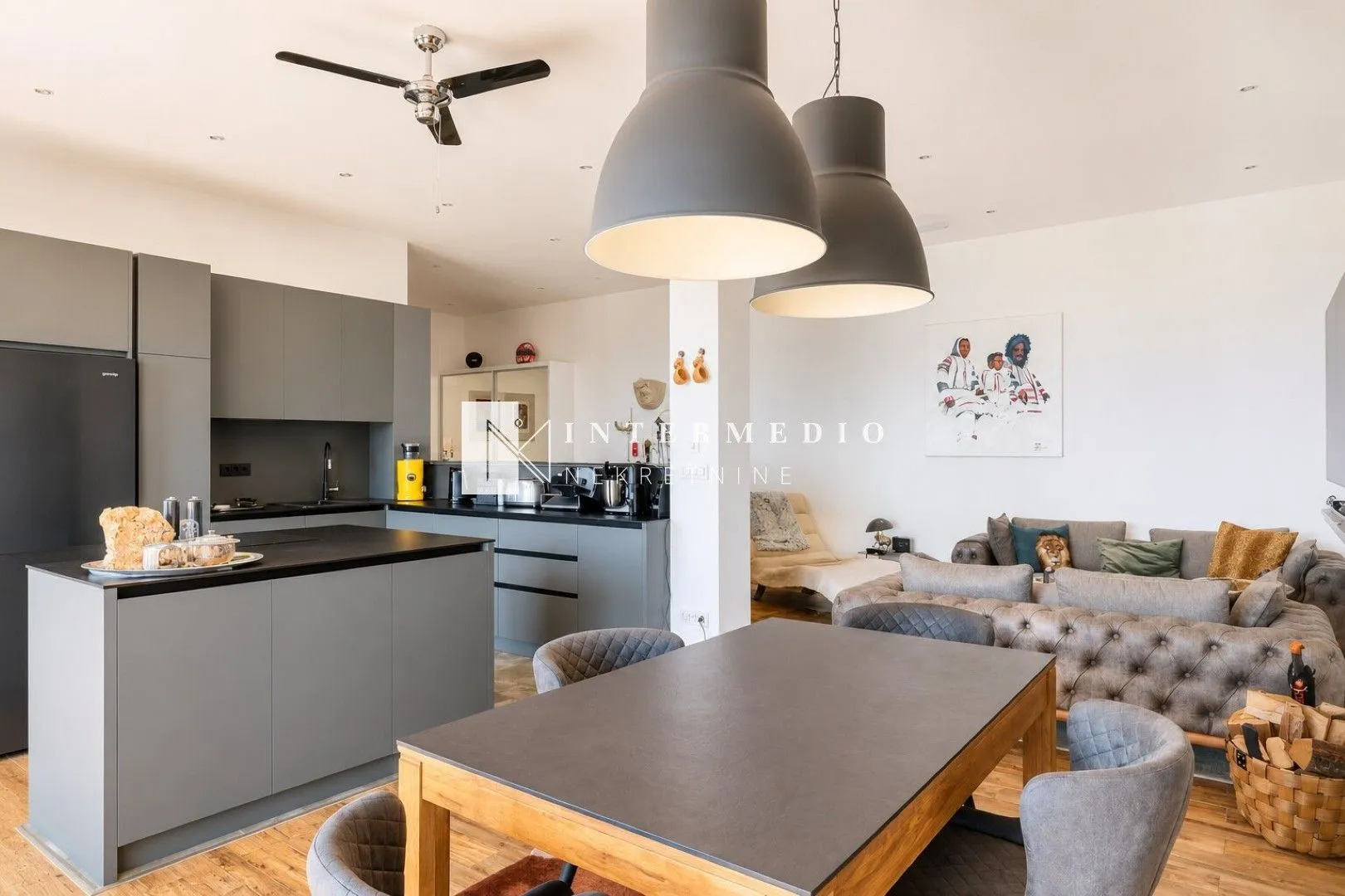 Sale, house, 230m², Podi, Herceg Novi
