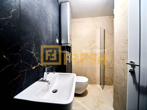 Prodaja, trosoban stan, 127m², Tološi, Podgorica - image 10