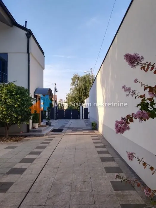 Rent, house, 365m², Uciteljsko Naselje, Zvezdara Sve Podlokacije