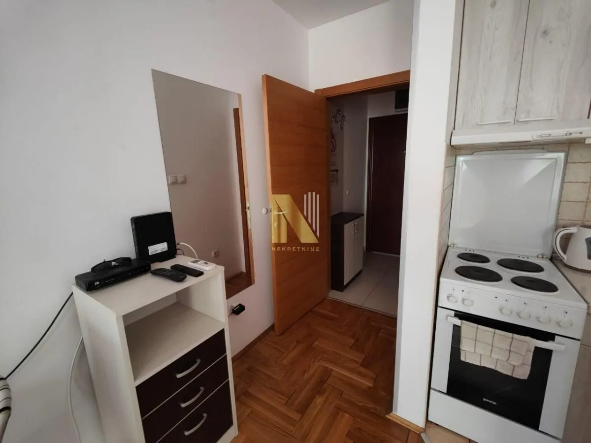 Rent, studio apartment, 26m², Rotkvarija, Novi Sad Sve Podlokacije