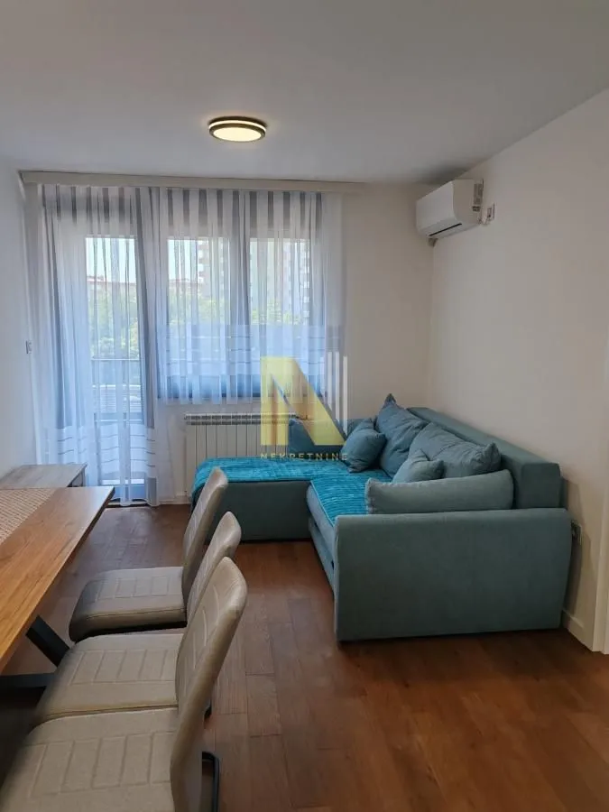 Izdavanje, jednosoban stan, 38m², Rotkvarija, Novi Sad Sve Podlokacije