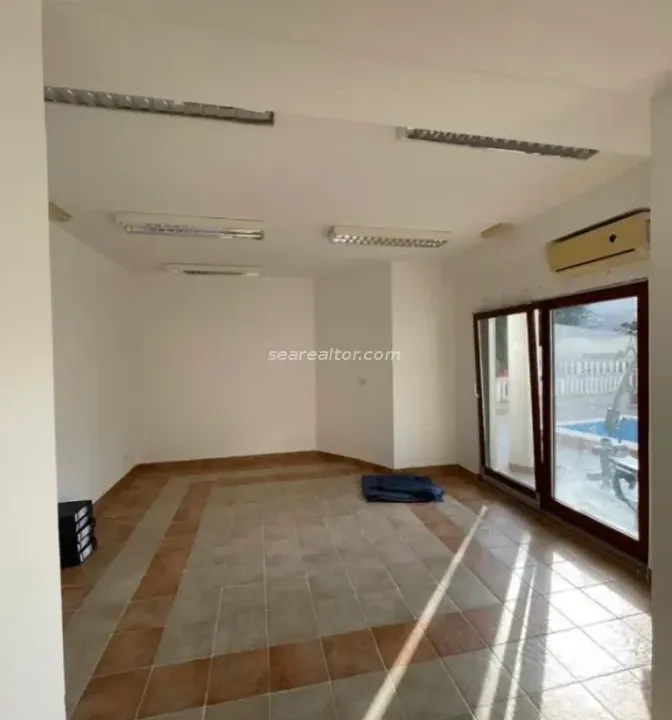 Prodaja, poslovni prostor, 189m², Risan, Kotor