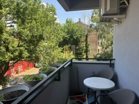 Izdavanje, četvorosoban stan, 102m², Centar, Novi Sad - image 13