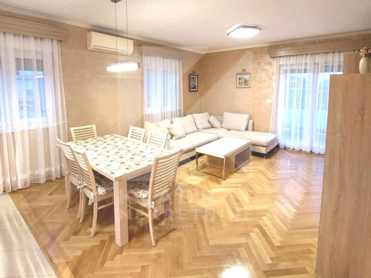 Izdavanje, dvosoban stan, 88m², City Kvart, Podgorica