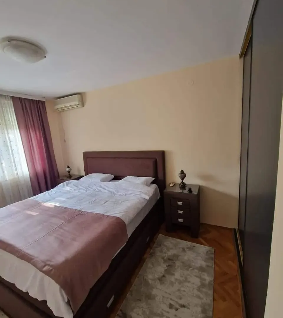 Izdavanje, jednosoban stan, 62m², Preko Morače, Podgorica