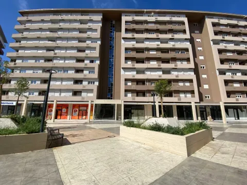 Izdavanje, jednosoban stan, 49m², Central Point, Podgorica - image 23