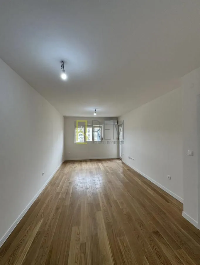 Izdavanje, jednosoban stan, 49m², Podgorica, Crna Gora