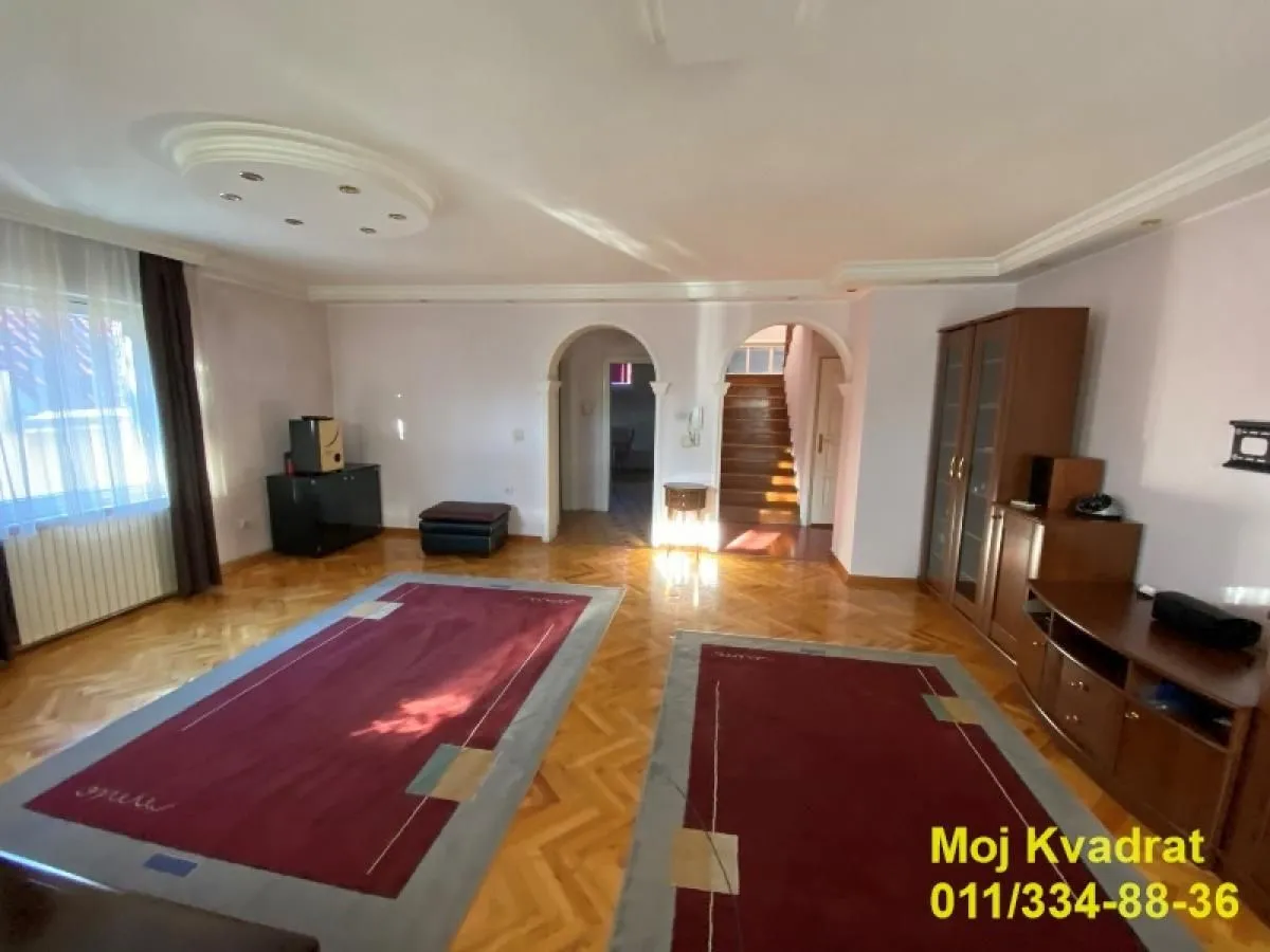 Prodaja, kuća, 364m², Banovo Brdo, Beograd