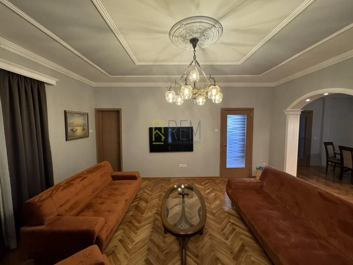 Rent, house, 100m², Centar, Podgorica