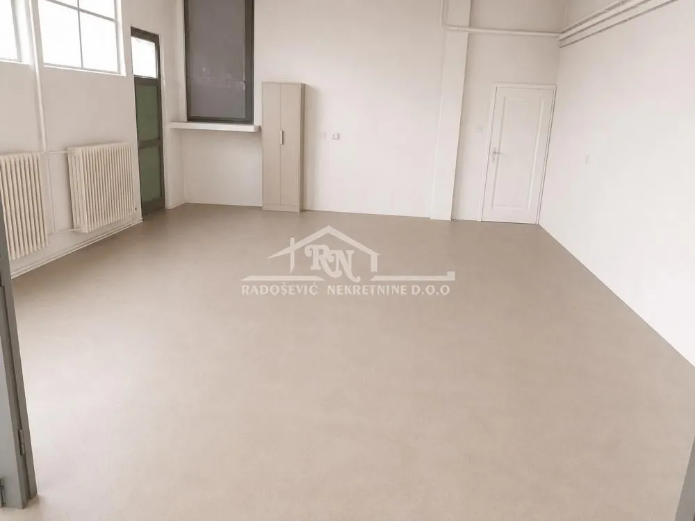 Prodaja, kuća, 410m², Novi Banovci, Stara Pazova