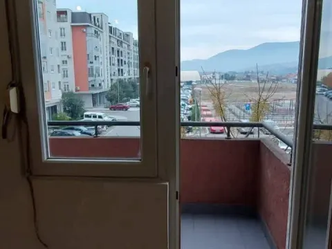 Prodaja, jednosoban stan, 45m², Stari Aerodrom, Podgorica - image 4