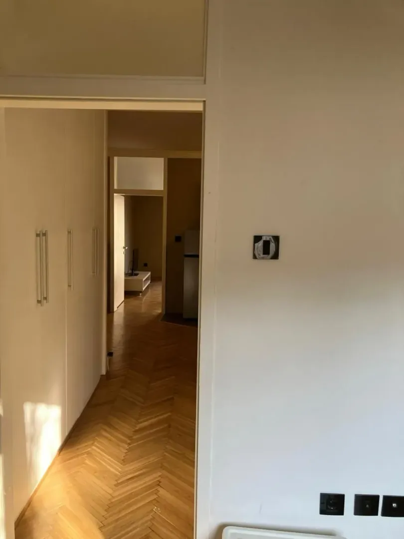 Rent, three bedroom apartment, 80m², Vračar Sve Podlokacije, Beograd