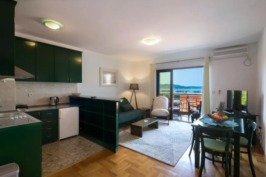 Rent, one bedroom apartment, 45m², Pržno, Budva