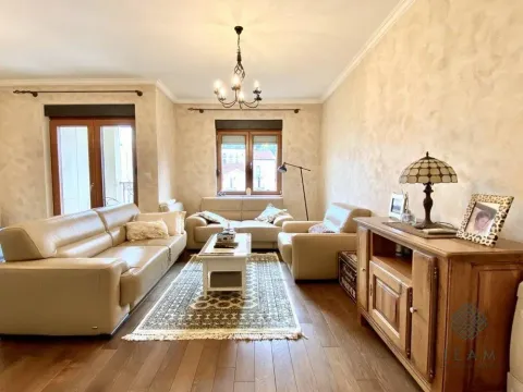 Prodaja, dvosoban stan, 85m2, Stara Varoš, Podgorica Prodaja, dvosoban stan, 85m2, Stara Varoš, Podgorica