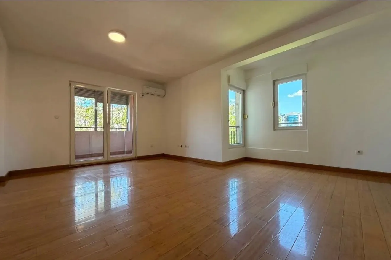 Rent, three bedroom apartment, 107m², Vezirov Most, Podgorica