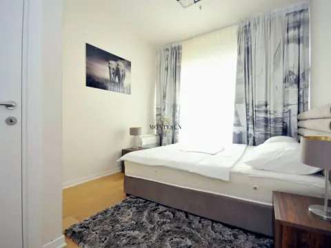 Rent, two bedroom apartment, 87m², Tre Canne, Budva - image 9
