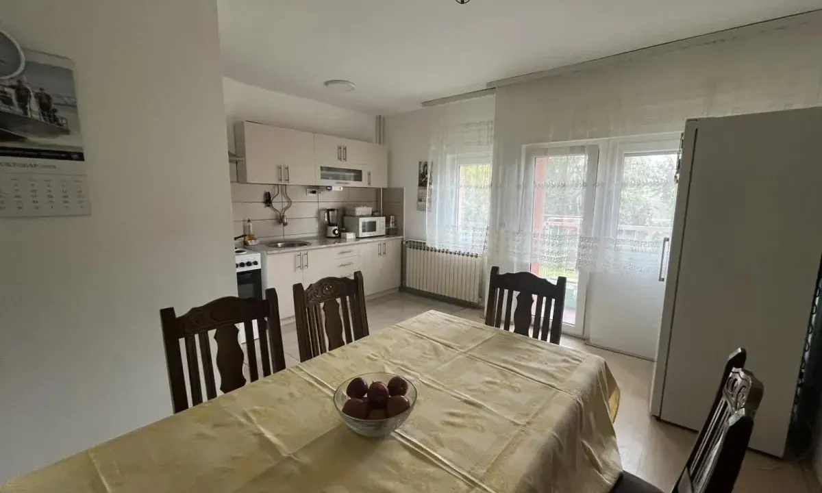 Prodaja, četvorosoban stan, 120m², Strelište, Jagodina