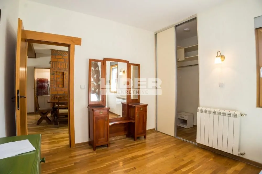Sale, three bedroom apartment, 69m², Stari Grad, Beograd