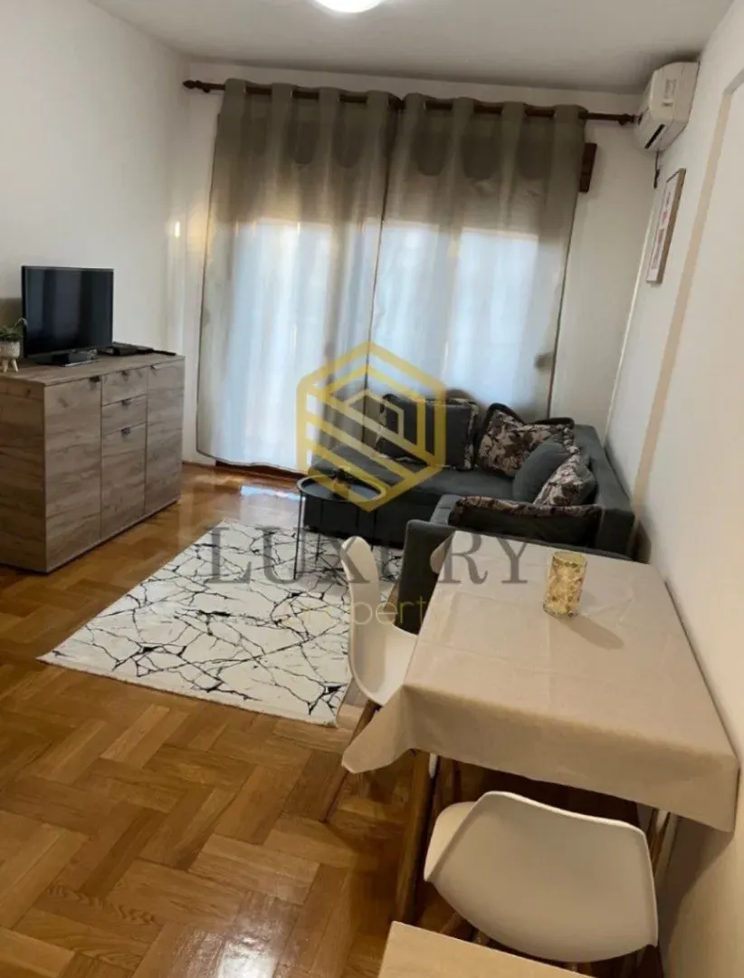Rent, one bedroom apartment, 47m², Centar, Tivat