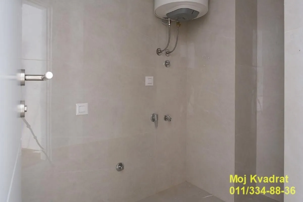 Prodaja, dvosoban stan, 83m², Kalenić Pijaca, Vračar Sve Podlokacije