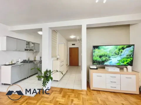 Prodaja, dvosoban stan, 50m², Grbavica, Novi Sad Sve Podlokacije - image 4