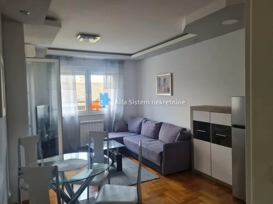 Rent, two bedroom apartment, 40m², Đeram Pijaca, Beograd