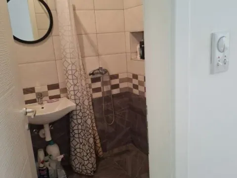 Sale, two bedroom apartment, 75m², Pantelej, Niš - image 10