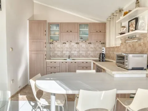 Sale, two bedroom apartment, 75m², Budva, Crna Gora - image 27